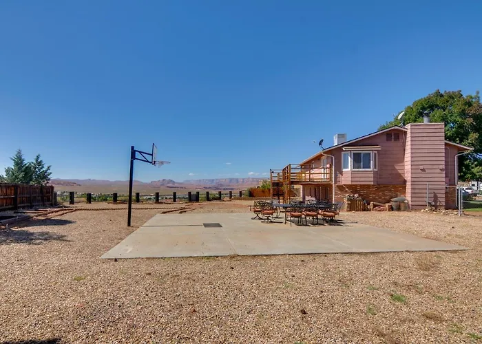 The Ultimate Adventure Basecamp Near Powell *